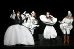 Alfred Jarry´s absurder Klassiker 'König Ubu' in der Inszenierung von Christian Weise (Mecklenburgisches Staatstheater Schwerin