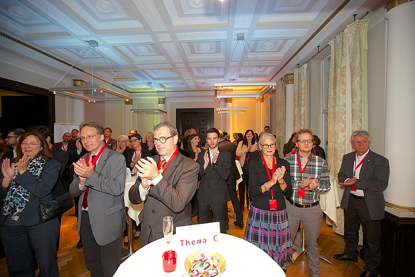 The great moment of Causales Business Club: Cheers for the opening of Causales Business Club, photo: Peter Volmer